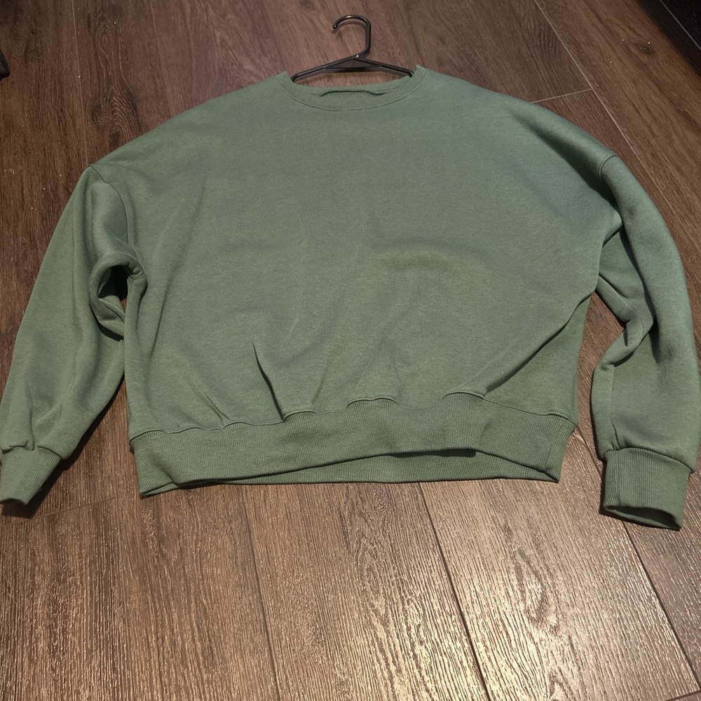 SHEIN Green Crew Neck Sweater